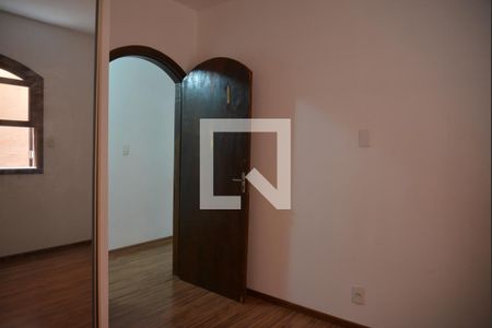 Quarto de casa para alugar com 5 quartos, 184m² em Jardim Ipanema, Santo André