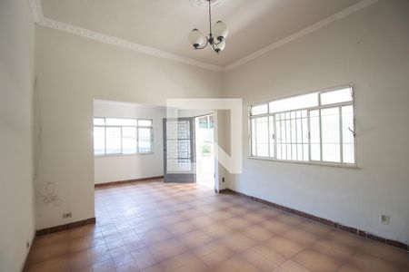 Sala de casa para alugar com 2 quartos, 150m² em Centro, São Gonçalo