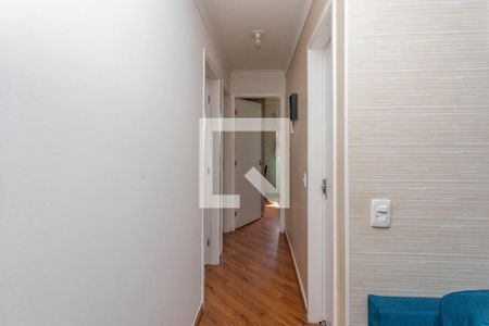 Corredor  de apartamento para alugar com 3 quartos, 63m² em Piraporinha, Diadema