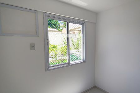 quarto 1 de apartamento para alugar com 2 quartos, 58m² em Pechincha, Rio de Janeiro