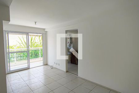 sala de apartamento para alugar com 2 quartos, 58m² em Pechincha, Rio de Janeiro