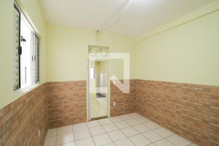 Quarto de casa para alugar com 1 quarto, 50m² em Jardim das Laranjeiras, São Paulo