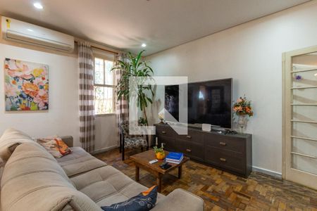 Sala de casa à venda com 3 quartos, 110m² em Teresópolis, Porto Alegre