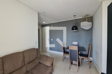 Sala de apartamento para alugar com 2 quartos, 55m² em Vila Ivone, São Paulo