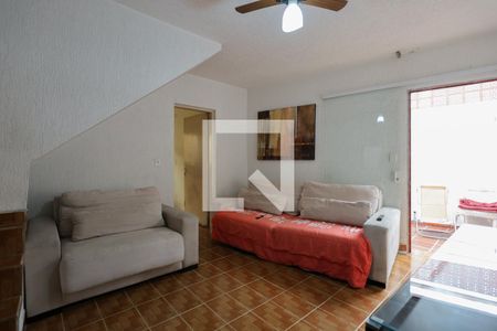 Sala de estar de casa à venda com 2 quartos, 60m² em Vila Amélia, São Paulo