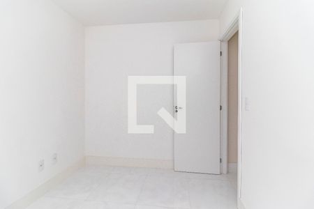 Quarto 1 de apartamento para alugar com 2 quartos, 90m² em Vila Carmosina, São Paulo