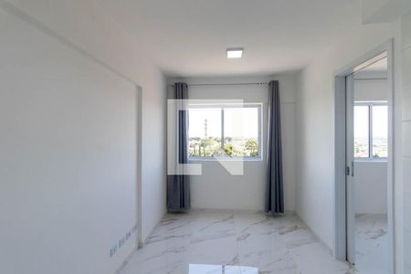 Sala/Cozinha de apartamento para alugar com 1 quarto, 23m² em Capão Raso, Curitiba