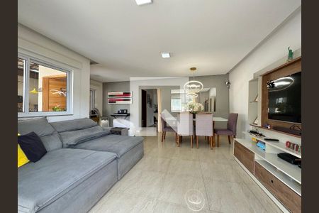 Sala de casa de condomínio para alugar com 3 quartos, 250m² em Vargem Grande, Rio de Janeiro