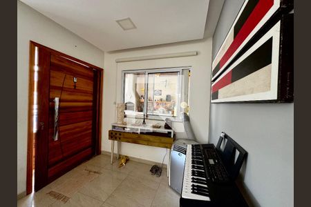 Sala de casa de condomínio para alugar com 3 quartos, 250m² em Vargem Grande, Rio de Janeiro