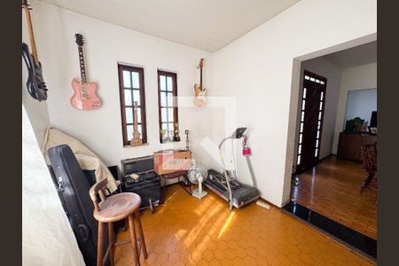 Sala de casa para alugar com 3 quartos, 132m² em Jardim Riacho das Pedras, Contagem