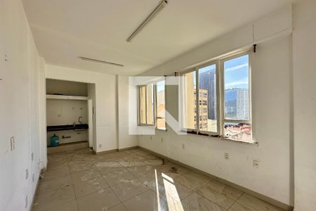 Sala/Quarto de kitnet/studio para alugar com 1 quarto, 30m² em Centro, Rio de Janeiro