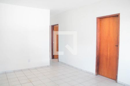 Sala de casa para alugar com 3 quartos, 300m² em Residencial Sonho Dourado, Goiânia