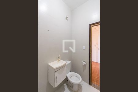 Banheiro de apartamento para alugar com 1 quarto, 48m² em Penha Circular, Rio de Janeiro