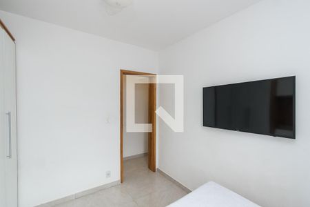 Quarto 1 de apartamento à venda com 3 quartos, 67m² em Olaria, Rio de Janeiro