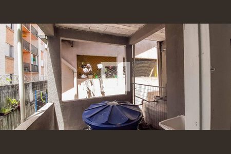 Sacada com Tanque de casa para alugar com 2 quartos, 50m² em Recanto das Rosas, Osasco