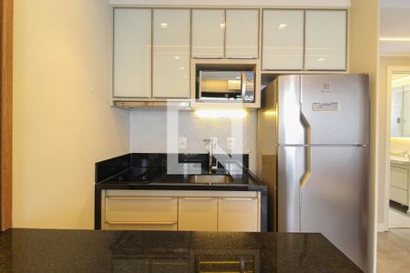 Cozinha de apartamento à venda com 1 quarto, 34m² em Indianópolis, São Paulo