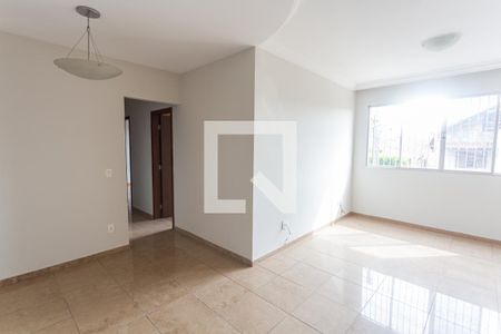 Sala de apartamento para alugar com 3 quartos, 110m² em Palmares, Belo Horizonte