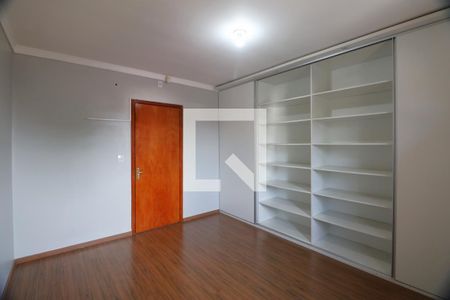 Quarto 1 de casa para alugar com 2 quartos, 87m² em São José, Canoas