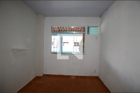 Quarto 1 de casa para alugar com 2 quartos, 70m² em Cosmos, Rio de Janeiro