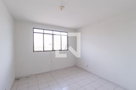 Sala/Quarto de casa para alugar com 1 quarto, 33m² em Vila Silva Ribeiro, Carapicuíba