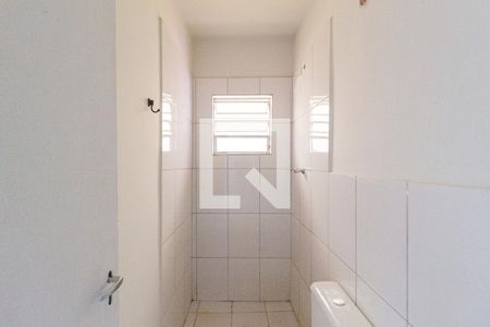 Banheiro de casa para alugar com 1 quarto, 30m² em Vila Silva Ribeiro, Carapicuíba