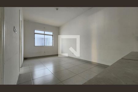 Sala de casa para alugar com 3 quartos, 120m² em Paquetá, Santos