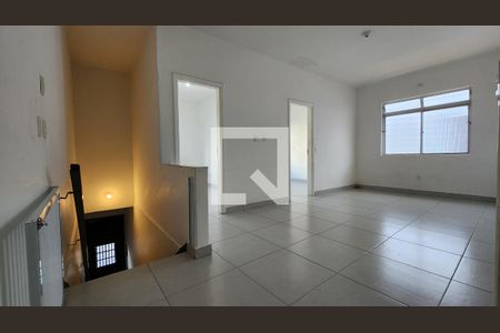 Sala de casa para alugar com 3 quartos, 120m² em Paquetá, Santos