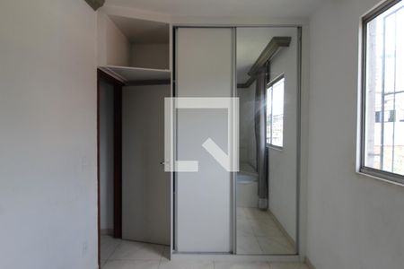 Quarto 1 de apartamento para alugar com 2 quartos, 53m² em Heliópolis, Belo Horizonte