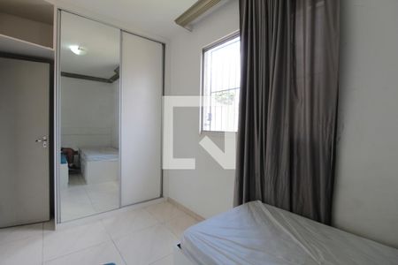 Quarto 1 de apartamento para alugar com 2 quartos, 53m² em Heliópolis, Belo Horizonte