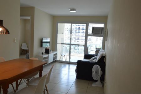 Sala  de apartamento para alugar com 3 quartos, 70m² em Jacarepaguá, Rio de Janeiro