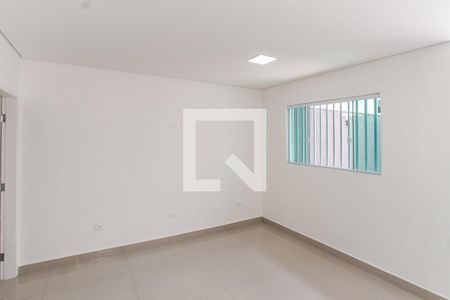 Sala e Cozinha   de casa para alugar com 2 quartos, 81m² em Vila Nivi, São Paulo