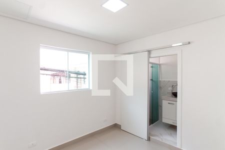 Suíte   de casa para alugar com 2 quartos, 81m² em Vila Nivi, São Paulo