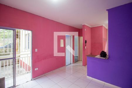 Sala de apartamento para alugar com 2 quartos, 48m² em Vila Cristina, Ferraz de Vasconcelos