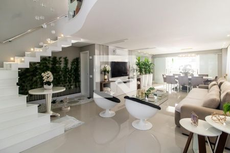 Sala de casa à venda com 3 quartos, 290m² em Cidade Patriarca, São Paulo