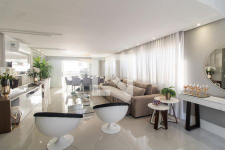 Sala de casa à venda com 3 quartos, 290m² em Cidade Patriarca, São Paulo