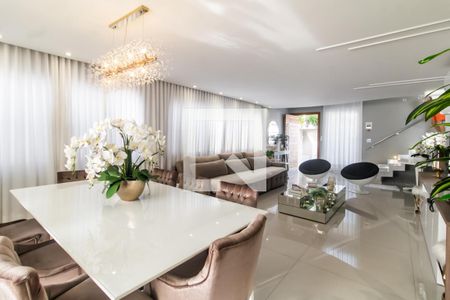 Sala de casa à venda com 3 quartos, 290m² em Cidade Patriarca, São Paulo