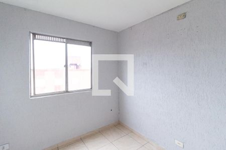 Quarto 2 de apartamento para alugar com 2 quartos, 56m² em Conjunto Habitacional Presidente Castelo Branco, Carapicuíba