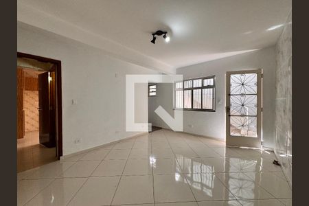 Sala de casa para alugar com 2 quartos, 250m² em Jardim Utinga, Santo André