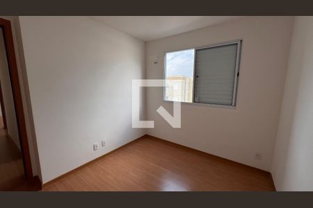 Quarto 2 de apartamento para alugar com 2 quartos, 48m² em Jardim Nova Europa, Campinas