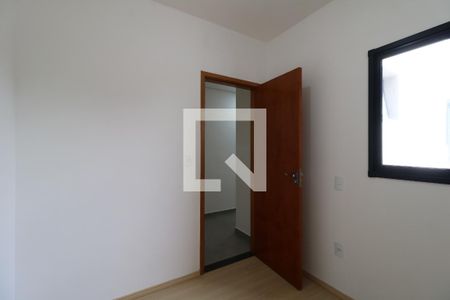 Quarto de apartamento para alugar com 2 quartos, 58m² em Vila Eldizia, Santo André