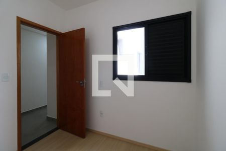 Quarto de apartamento para alugar com 2 quartos, 58m² em Vila Eldizia, Santo André