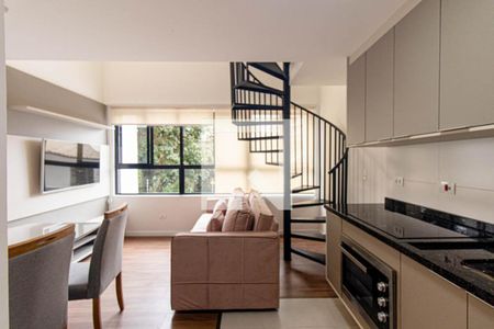Sala/Cozinha de apartamento para alugar com 1 quarto, 40m² em Água Verde, Curitiba