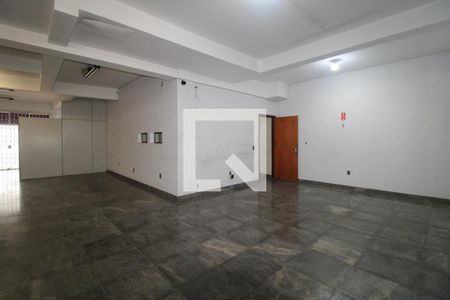 Sala de casa para alugar com 3 quartos, 390m² em Parque Taquaral, Campinas