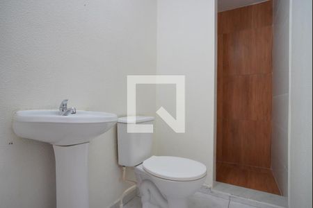 Banheiro Corredor de apartamento à venda com 1 quarto, 40m² em Humaitá, Porto Alegre