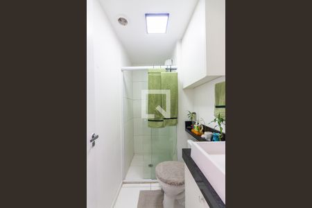 Banheiro de apartamento à venda com 1 quarto, 30m² em Bonfim, Osasco
