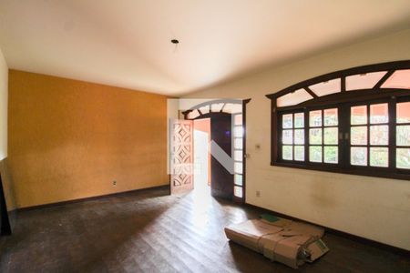 Sala 1 de casa à venda com 4 quartos, 350m² em Planalto, Belo Horizonte