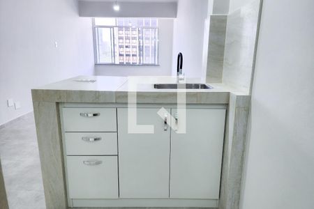 Cozinha de kitnet/studio para alugar com 1 quarto, 48m² em Centro, Rio de Janeiro