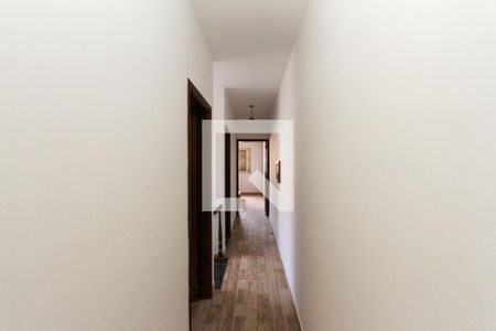 Corredor de casa para alugar com 3 quartos, 181m² em Jardim Vila Formosa, São Paulo