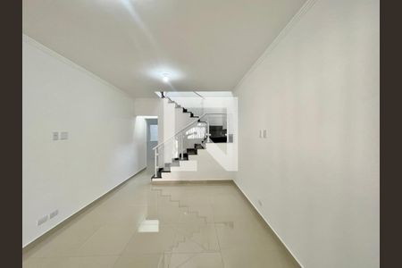 Casa à venda com 3 quartos, 110m² em Jardim Record, São Paulo