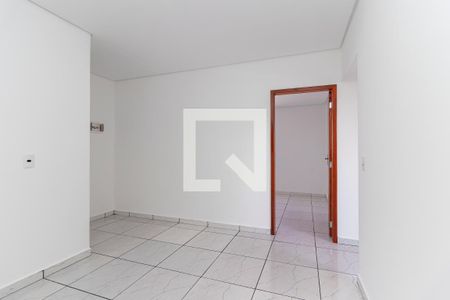 Sala de casa para alugar com 2 quartos, 70m² em Fazenda Caguaçu, São Paulo